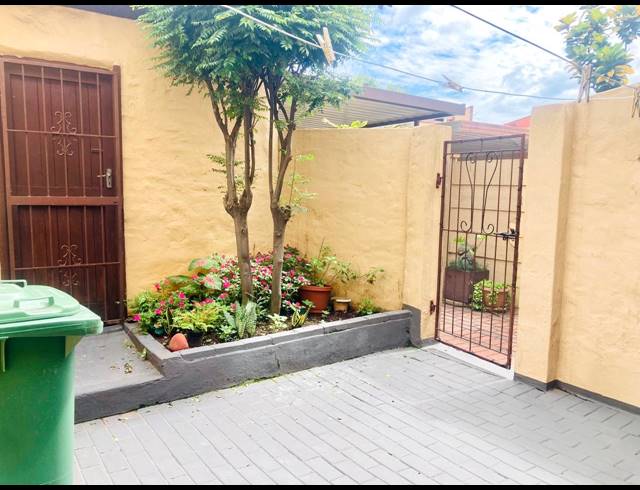 3 BEDROOM DUPLEX FOR SALE IN MONTCLAIR
